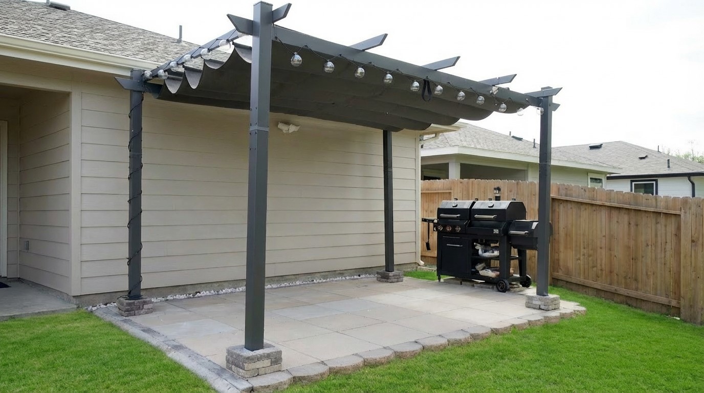12918 Wempe Way Houston, TX 77047 - Photo 18 of 18 an outdoor space with porch