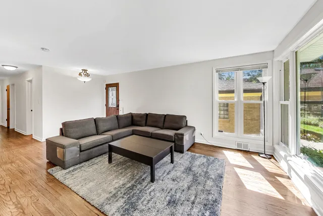 $599,900 | 419 Florence Avenue, Evanston, IL 60202