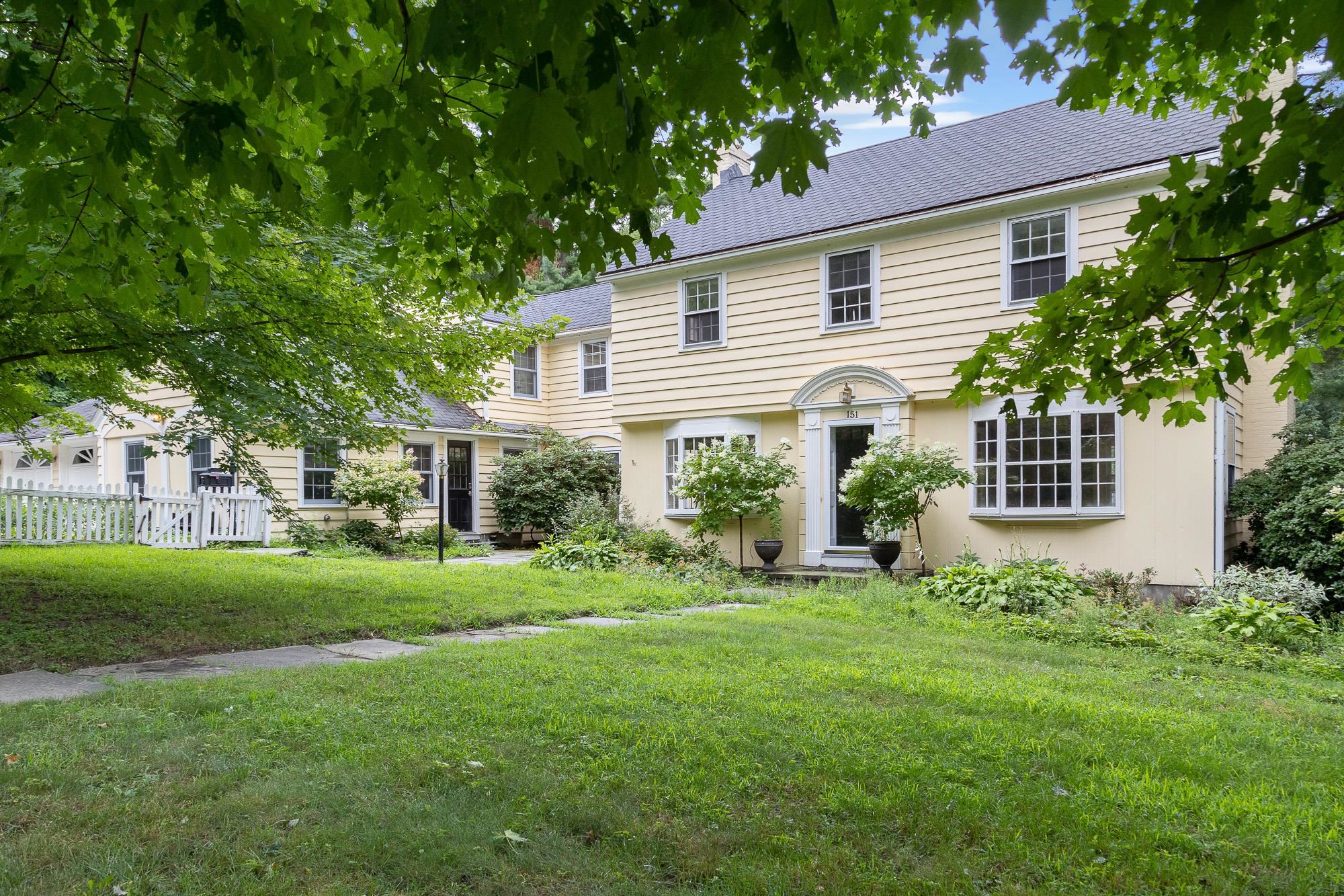 151 Ledge Road Burlington, VT 05401 - Photo 1 of 40 Gallery Image 1