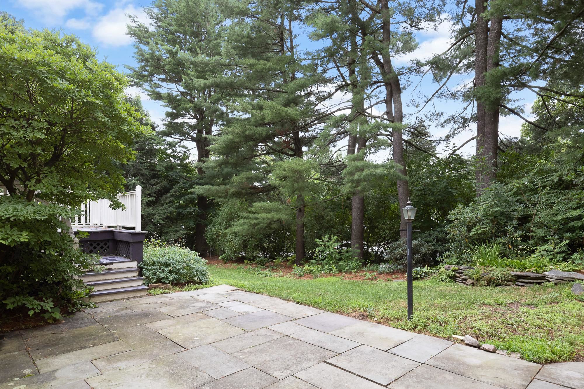 151 Ledge Road Burlington, VT 05401 - Photo 40 of 40 Gallery Image 40
