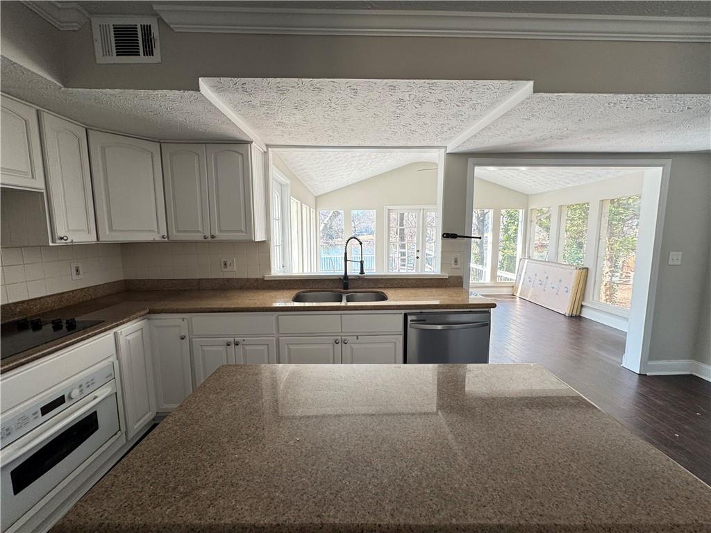 2852 Inverloch Circle Duluth, GA 30096 - Photo 7 of 27