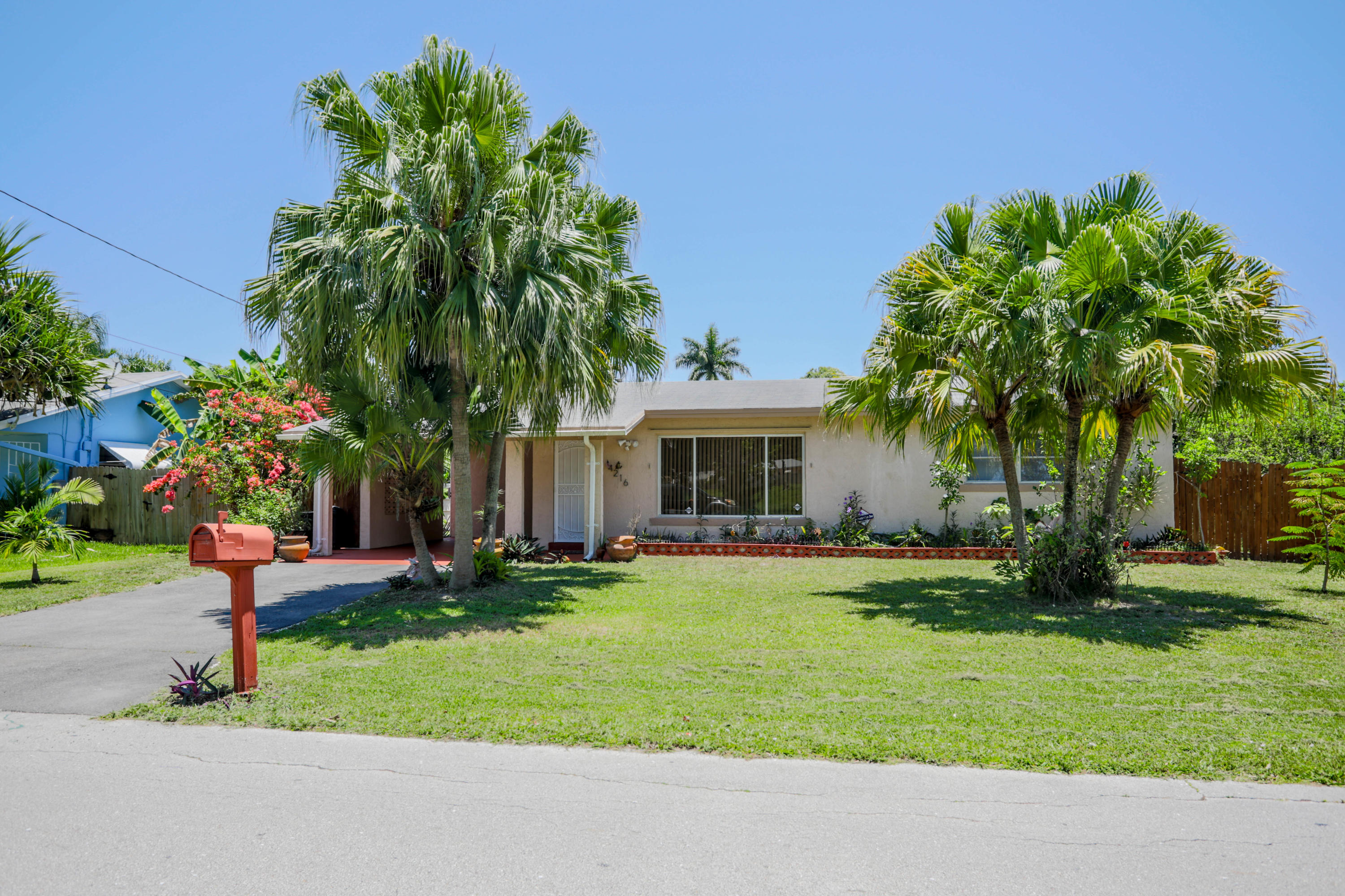 4216 Gulfstream Road Lake Worth, FL 33461 - Photo 1 of 67 L45A8663