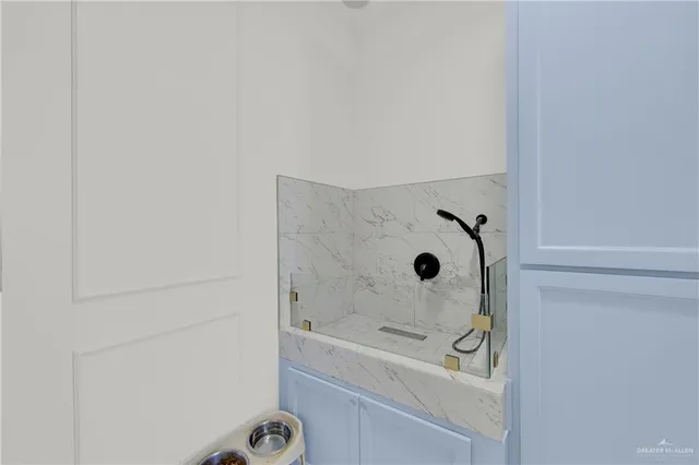 a bathroom with a tub