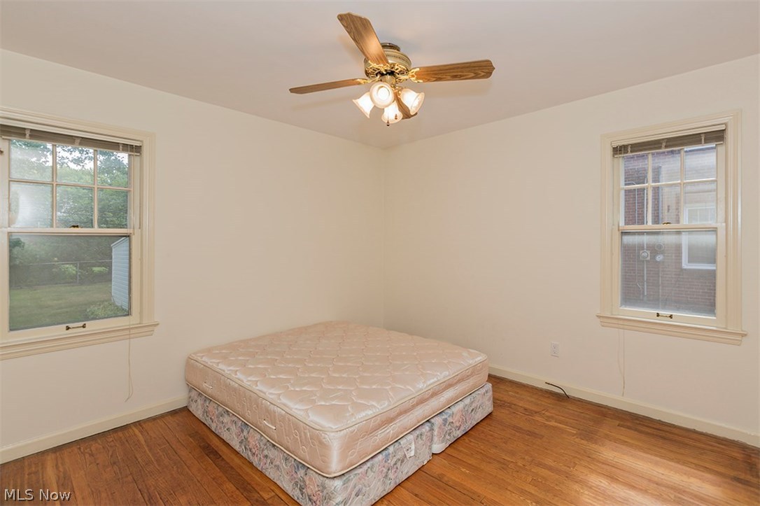 2355 Ashurst Road Cleveland, OH 44118 - Photo 15 of 35