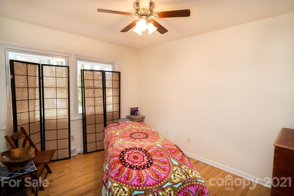 17 Avon Road, Unit 2 Asheville, NC 28805 - Photo 22 of 44 Gallery Image 22