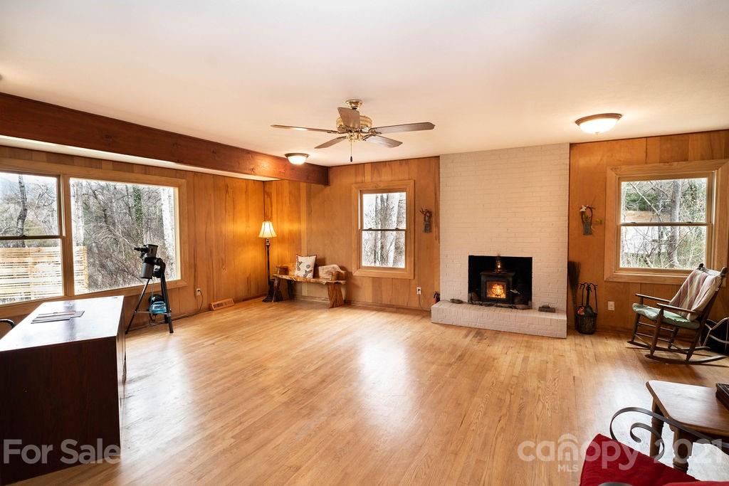 17 Avon Road, Unit 2 Asheville, NC 28805 - Photo 9 of 44 Gallery Image 9