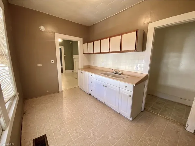 $90,000 | 304 Salem Street, Lexington, NC 27292