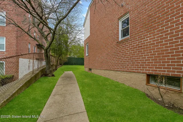 $989,000 | 622 Hylan Boulevard | Grasmere