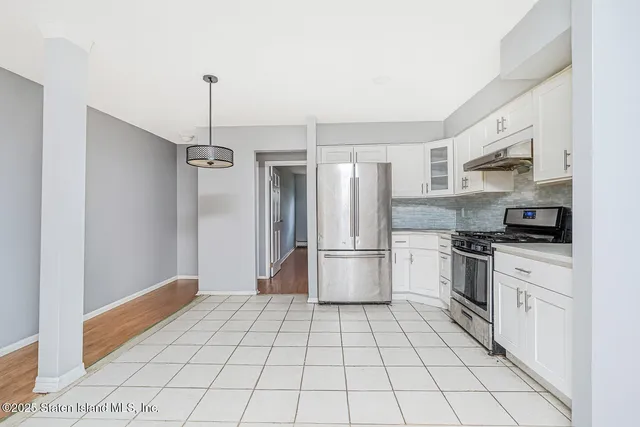 $989,000 | 622 Hylan Boulevard | Grasmere