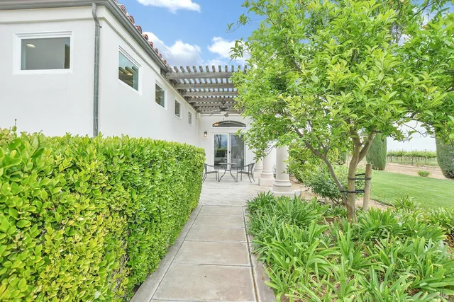 $4,950,000 | 11670 Byron Highway, Brentwood, CA 94513