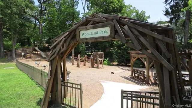 $525,000 | 55 1st Street, Unit 110, Pelham, NY 10803