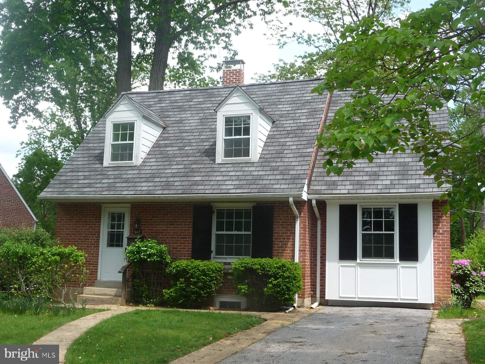 907 Adana Road Baltimore, MD 21208 - Photo 2 of 27