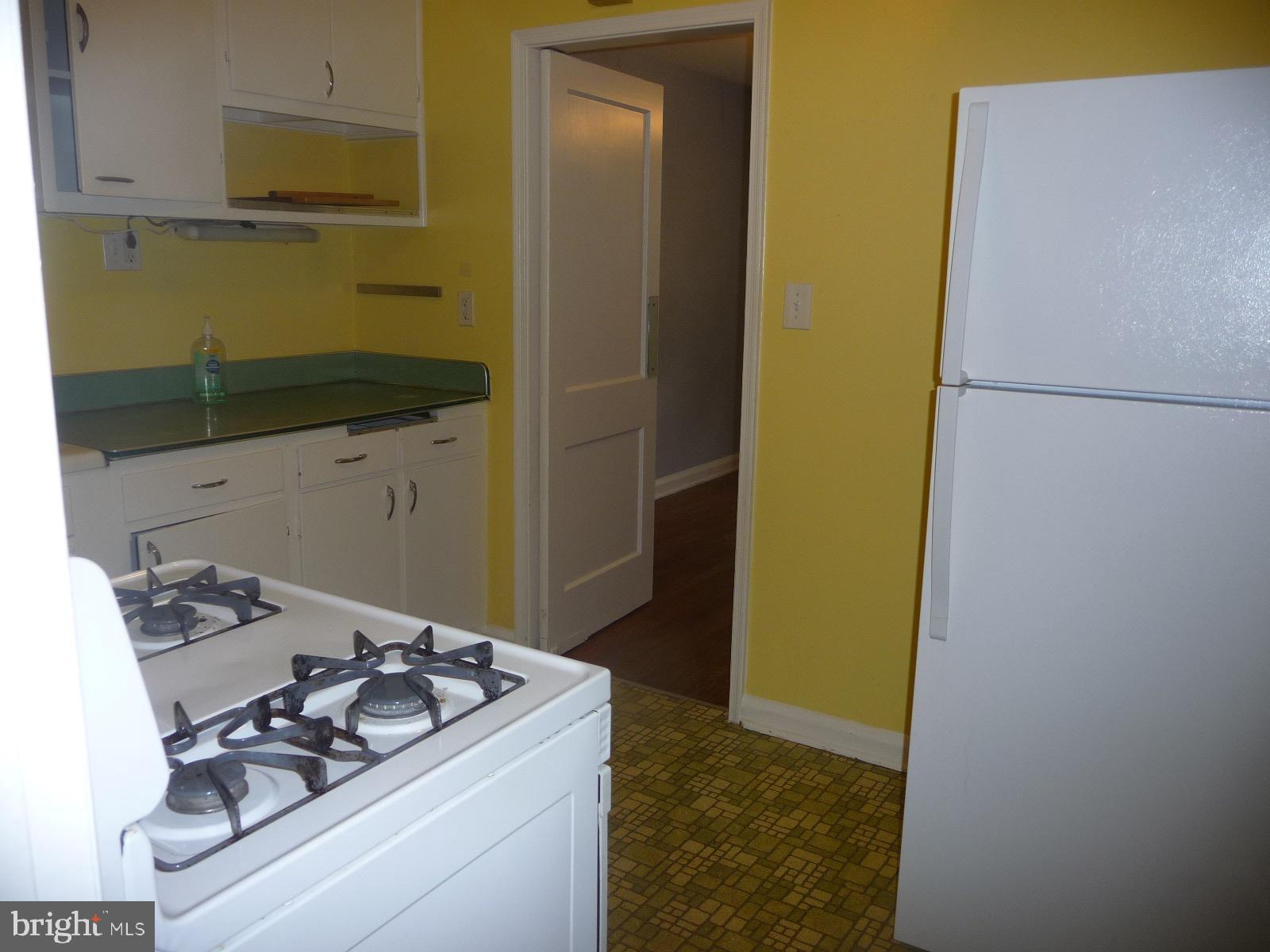 907 Adana Road Baltimore, MD 21208 - Photo 9 of 27
