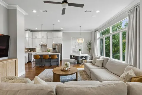 $649,000 | 4402 Lafayette Street, Unit B, Dallas, TX 75204