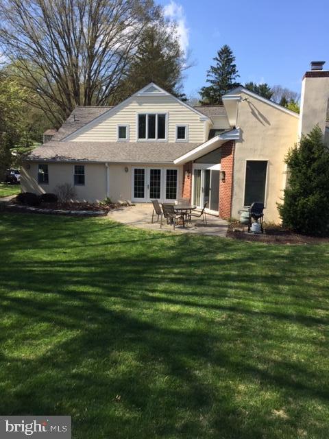 3412 Tyson Road Newtown Square, PA 19073 - Photo 83 of 93 Exterior Rear with Patio