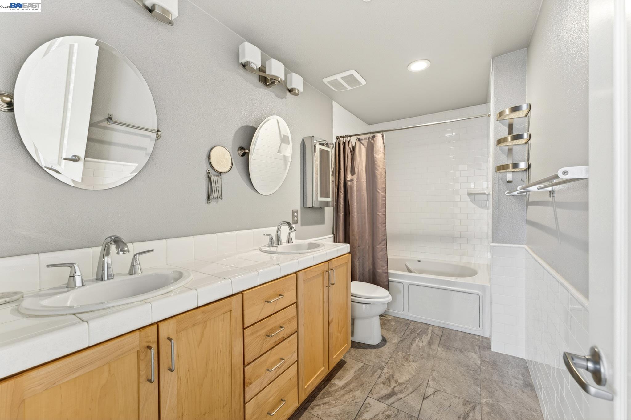 655 Veranda Circle Hayward, CA 94541 - Photo 30 of 41