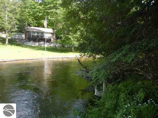 1449 River Road Beulah, MI 49617 - Photo 2 of 7 1737217-1.JPG