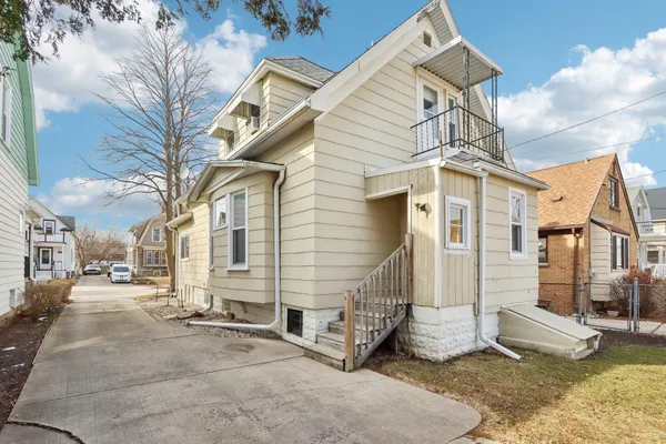 $239,900 | 1634 South 80th Street, West Allis, WI 53214