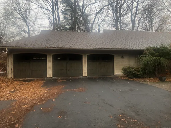 $1,100,000 | 40 Ferncliff Drive, West Hartford, CT 06117