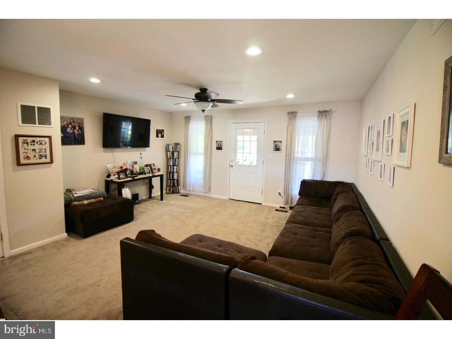 4227 Fairdale Road Philadelphia, PA 19154 - Photo 4 of 21 Gallery Image 4