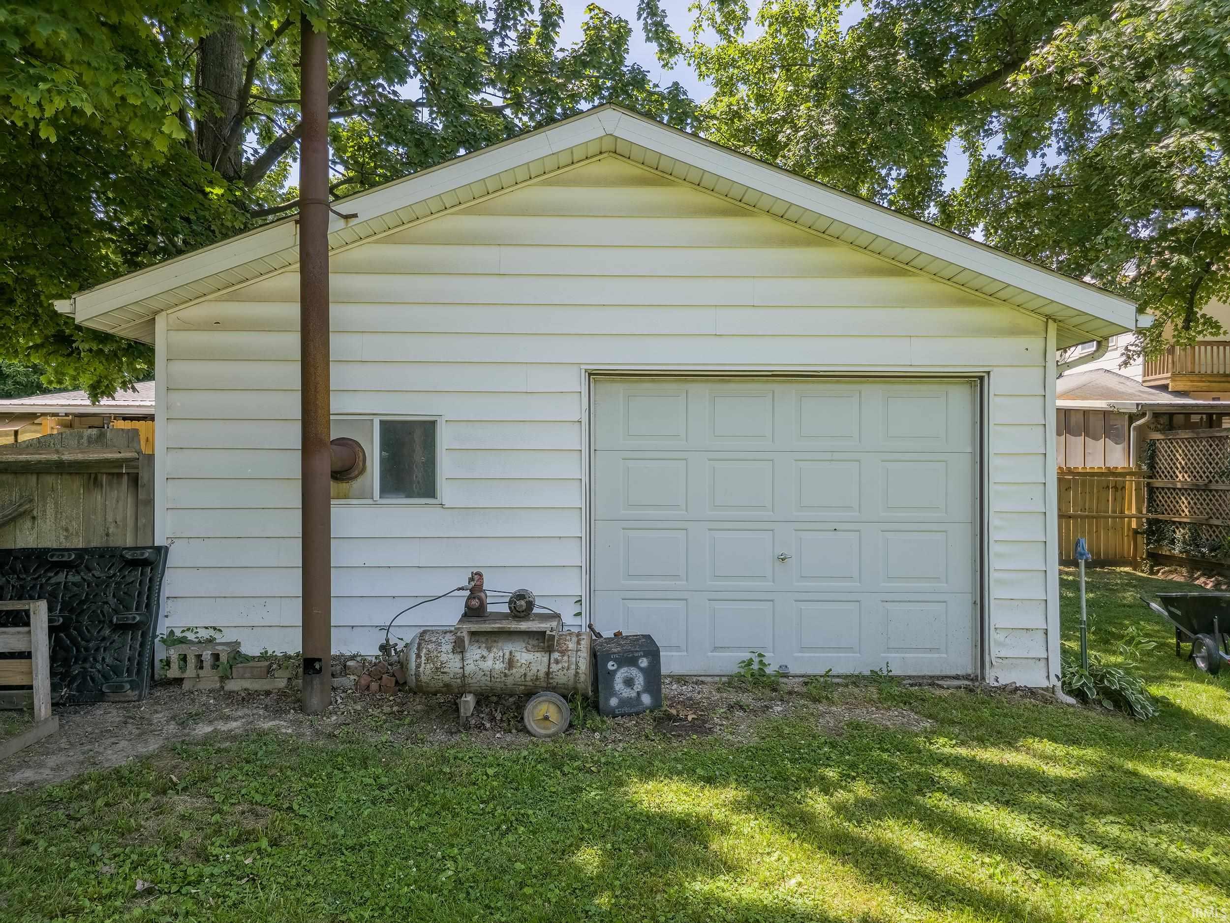218 North 5th Street Albion, IL 62806 - Photo 12 of 16
