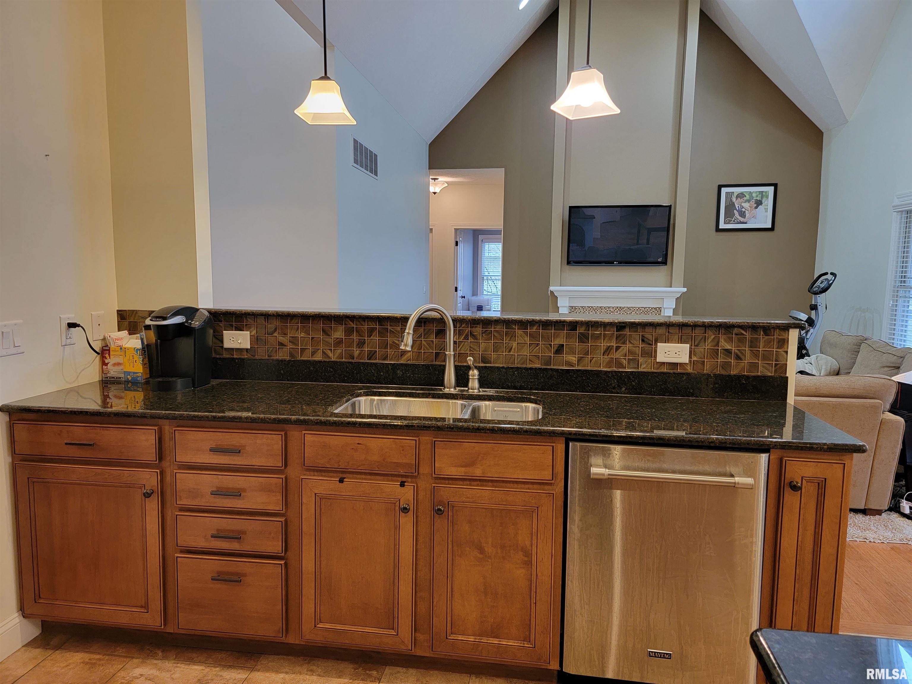21585 East Brereton Road Canton, IL 61520 - Photo 25 of 92