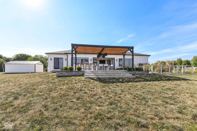 $1,299,000 | 9271 North 400 East, Greenfield, IN 46140