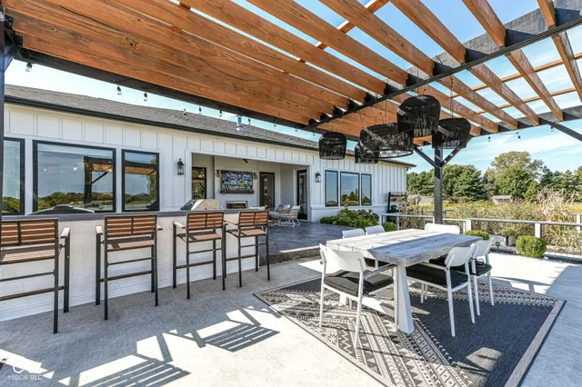 $1,299,000 | 9271 North 400 East, Greenfield, IN 46140