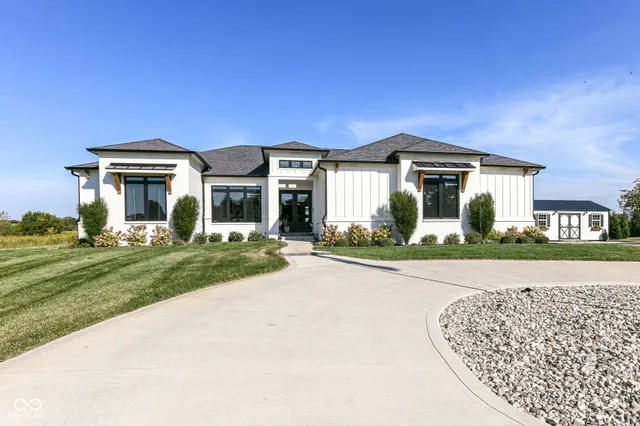 $1,299,000 | 9271 North 400 East, Greenfield, IN 46140