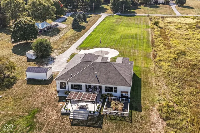$1,299,000 | 9271 North 400 East, Greenfield, IN 46140