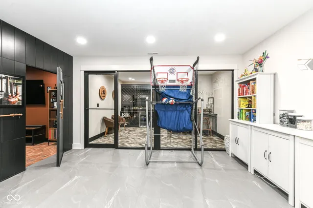 $1,299,000 | 9271 North 400 East, Greenfield, IN 46140