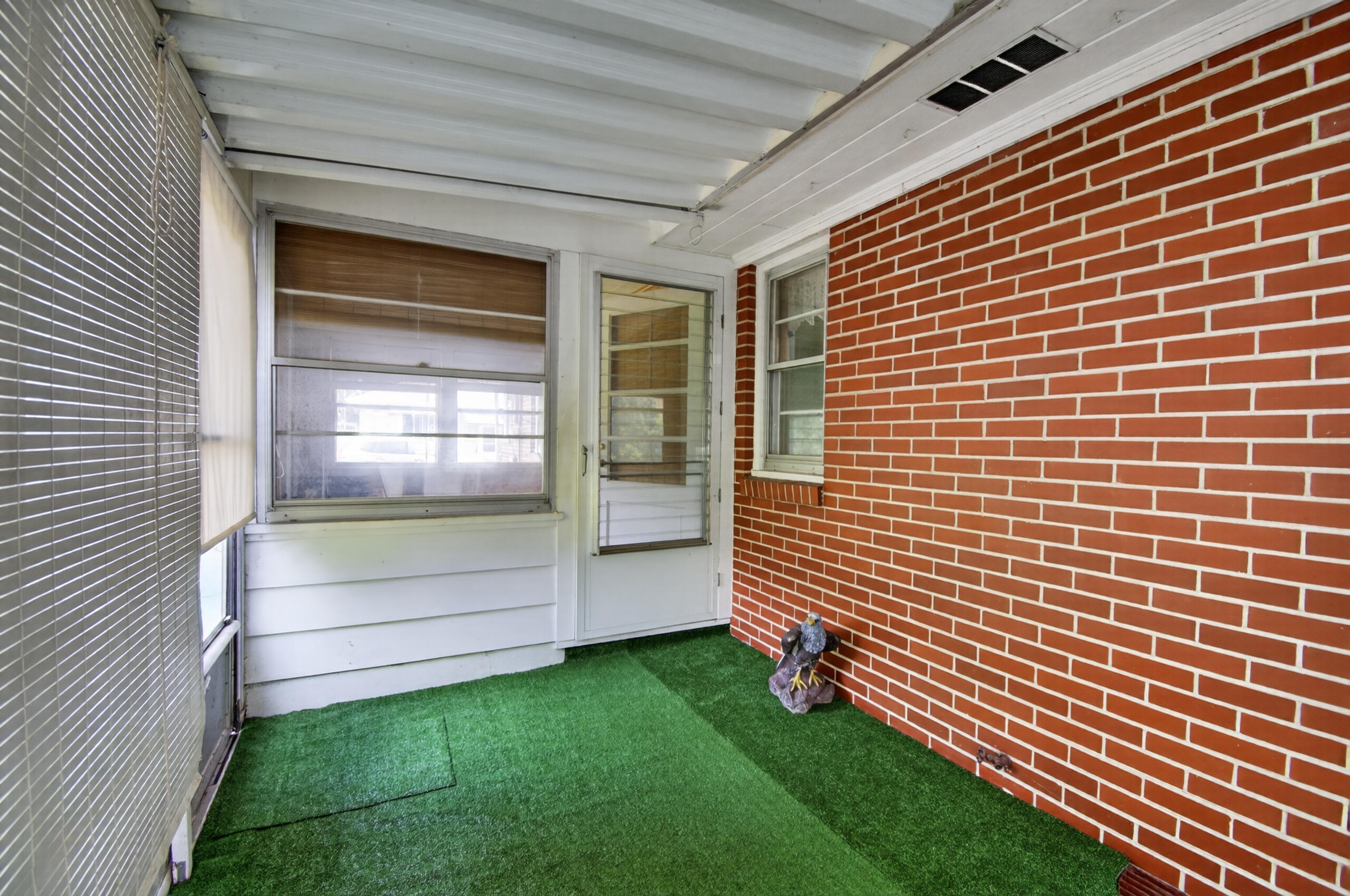 1112 Kentucky Street Racine, WI 53405 - Photo 25 of 29 017_DSC_4145