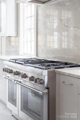 a view of a window in a room