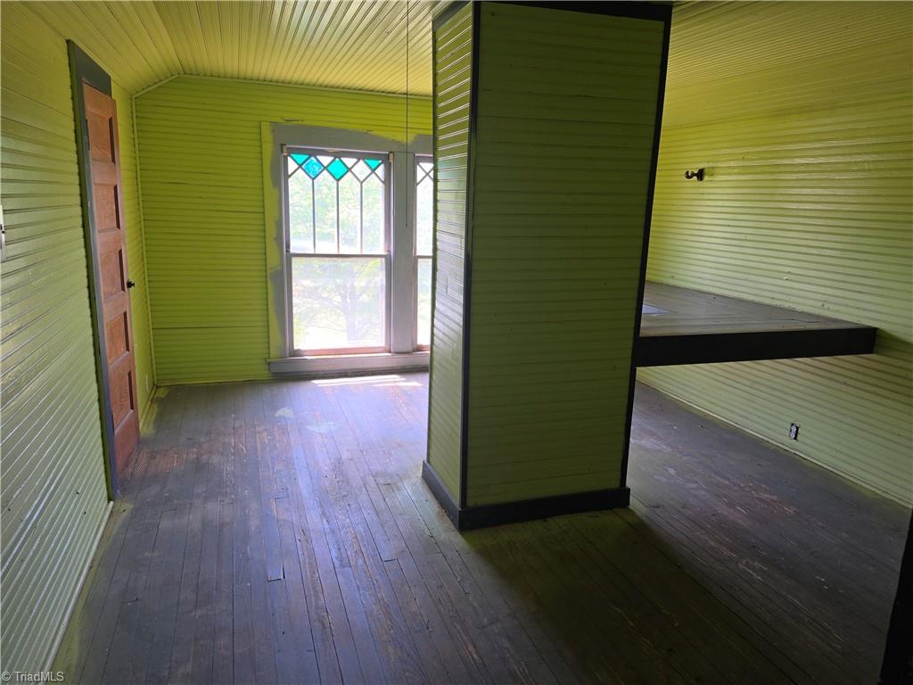 2729 Asbury Road Mount Airy, NC 27030 - Photo 22 of 36