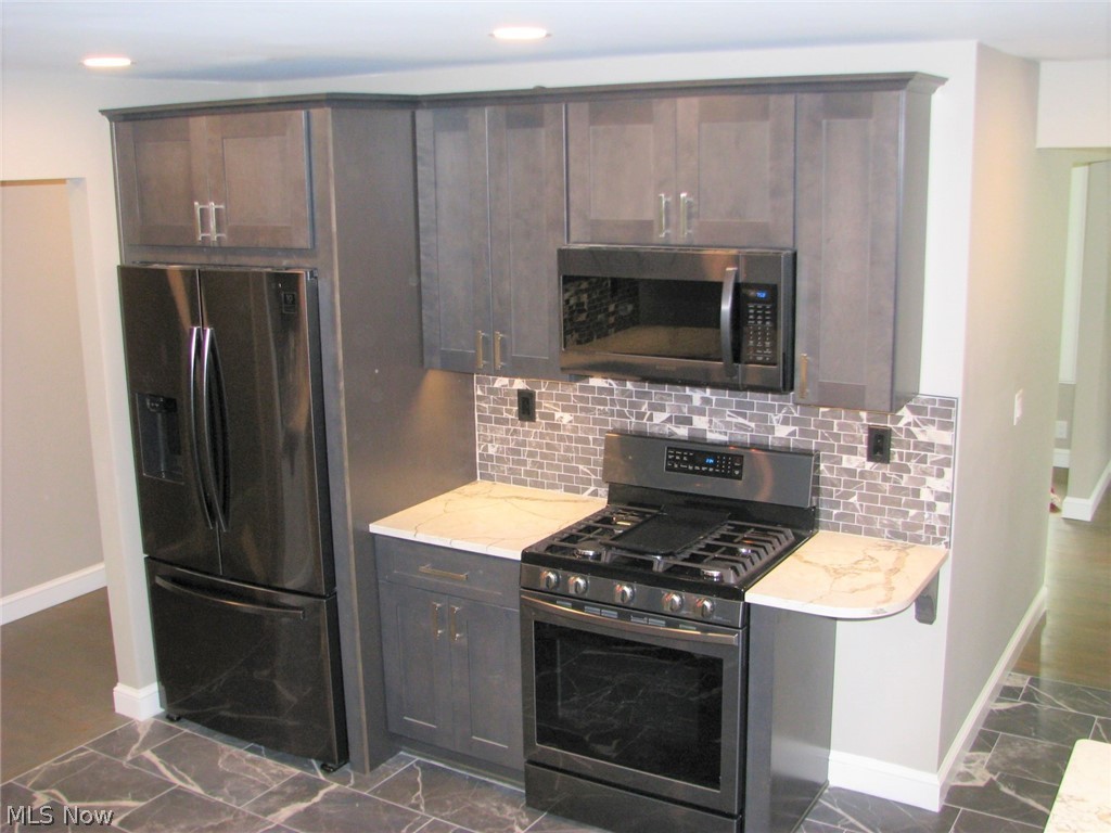35175 Pettibone Road Solon, OH 44139 - Photo 8 of 33 Gallery Image 8