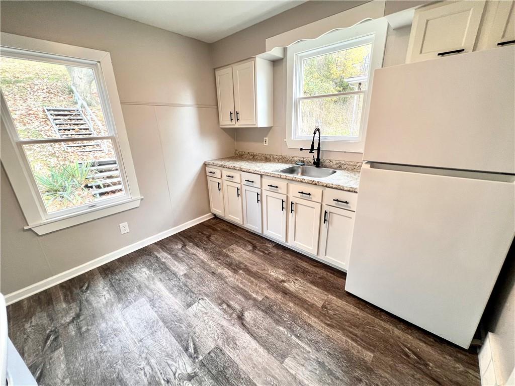 1620 Polk Street Aliquippa, PA 15001 - Photo 3 of 29