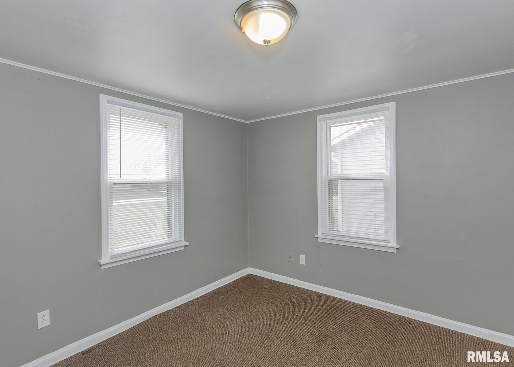 535 15th Avenue Silvis, IL 61282 - Photo 12 of 18
