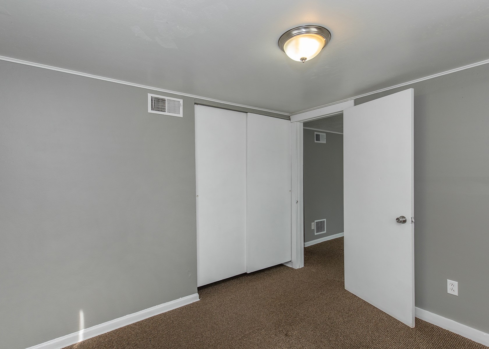 535 15th Avenue Silvis, IL 61282 - Photo 13 of 18