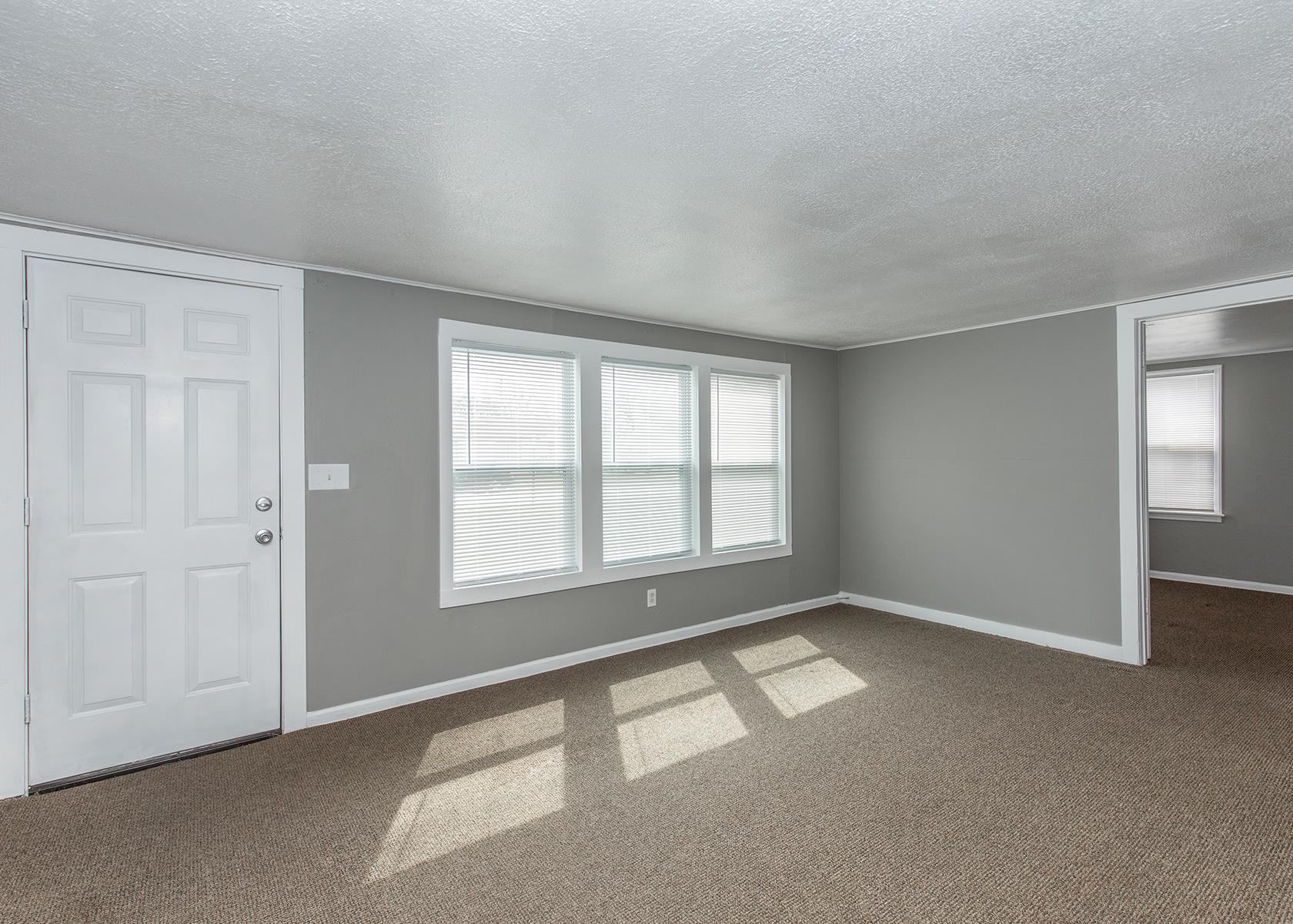 535 15th Avenue Silvis, IL 61282 - Photo 2 of 18