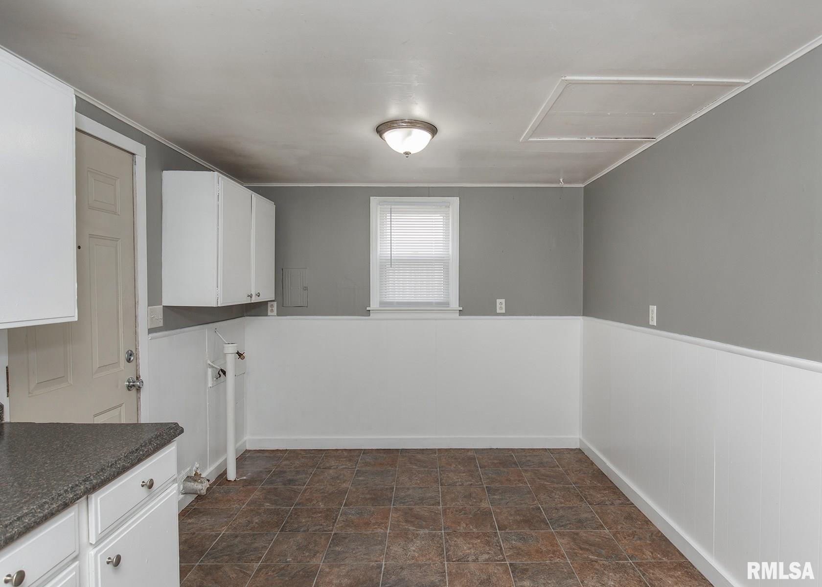 535 15th Avenue Silvis, IL 61282 - Photo 8 of 18