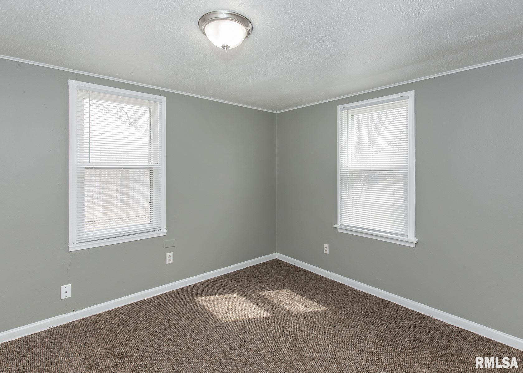 535 15th Avenue Silvis, IL 61282 - Photo 10 of 18