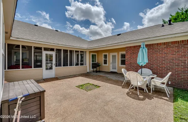 $389,000 | 23 Dawnview Drive, Brandon, MS 39042