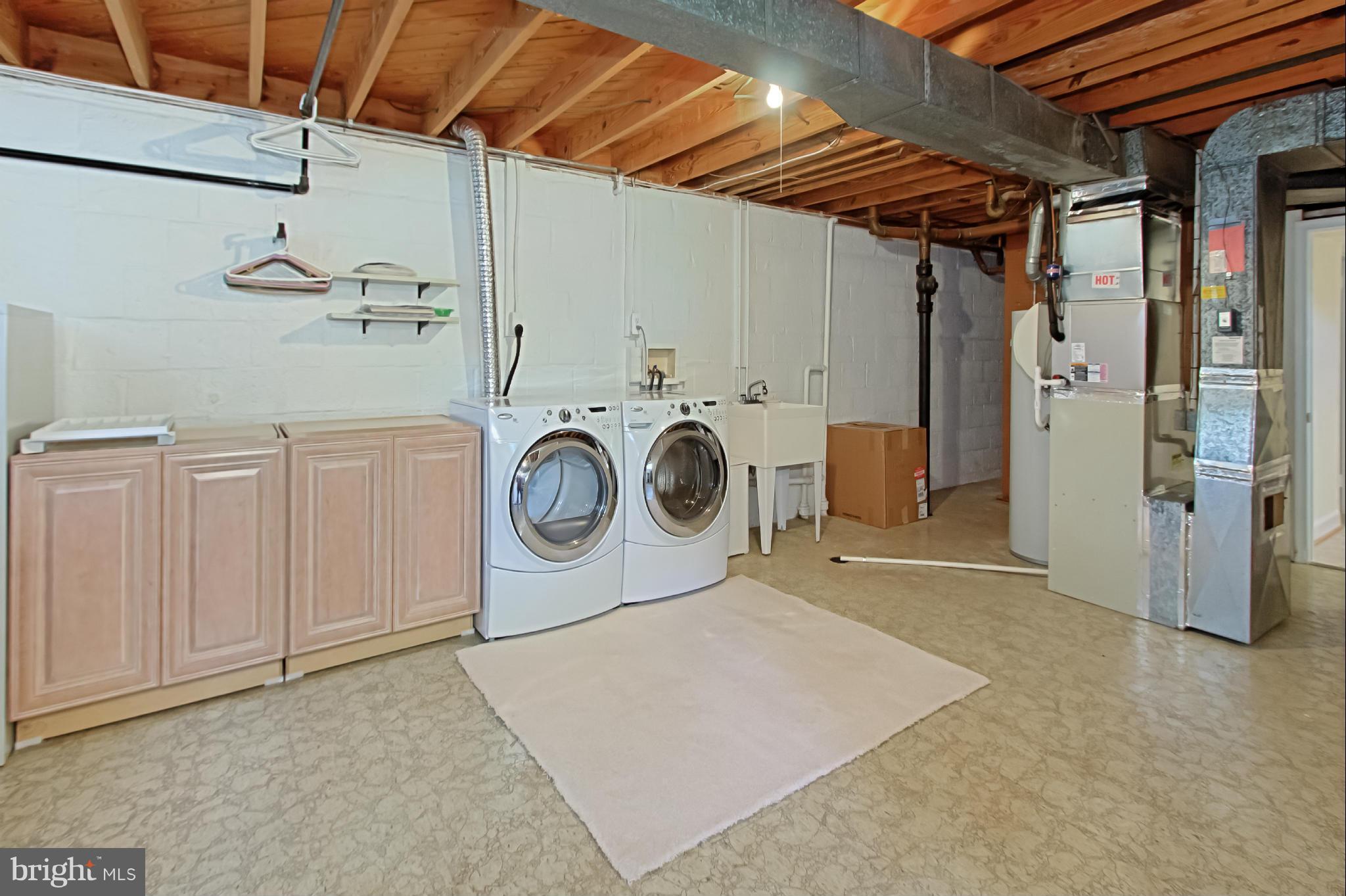 8948 Victoria Road Springfield, VA 22151 - Photo 27 of 30 Interior (General)