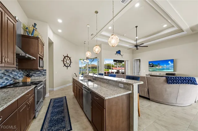 $865,000 | 1515 Southwest 43rd Terrace, Cape Coral, FL 33914