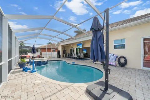 $865,000 | 1515 Southwest 43rd Terrace, Cape Coral, FL 33914