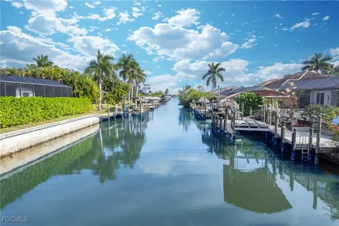 $865,000 | 1515 Southwest 43rd Terrace, Cape Coral, FL 33914
