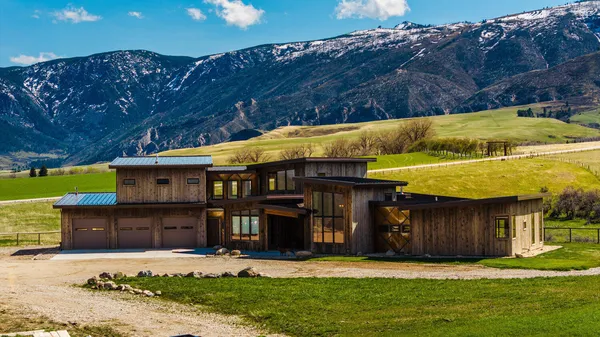 $2,775,000 | 838 Highway 335, Sheridan, WY 82801
