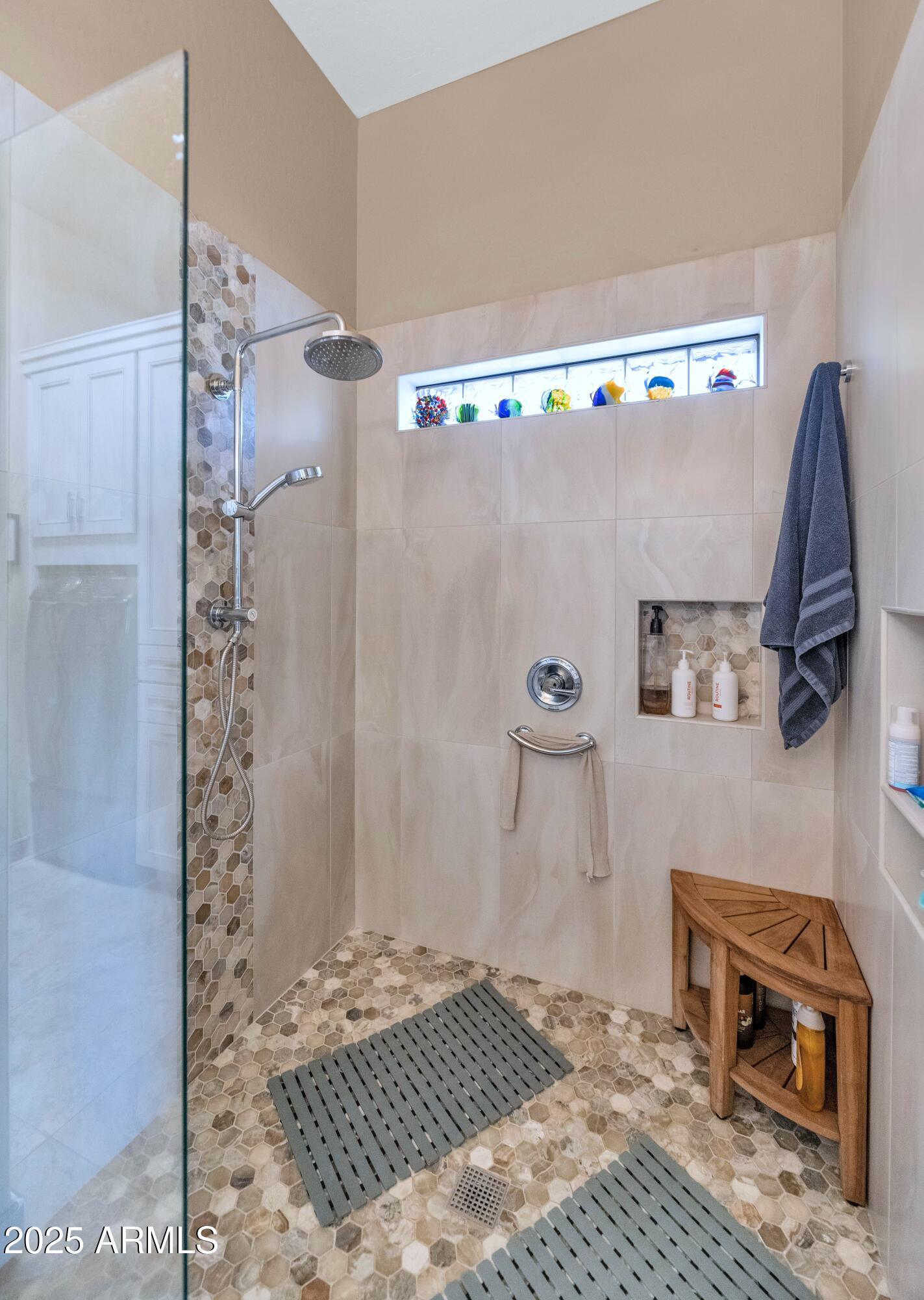 3030 West Irvine Road Phoenix, AZ 85086 - Photo 21 of 51 Master Shower