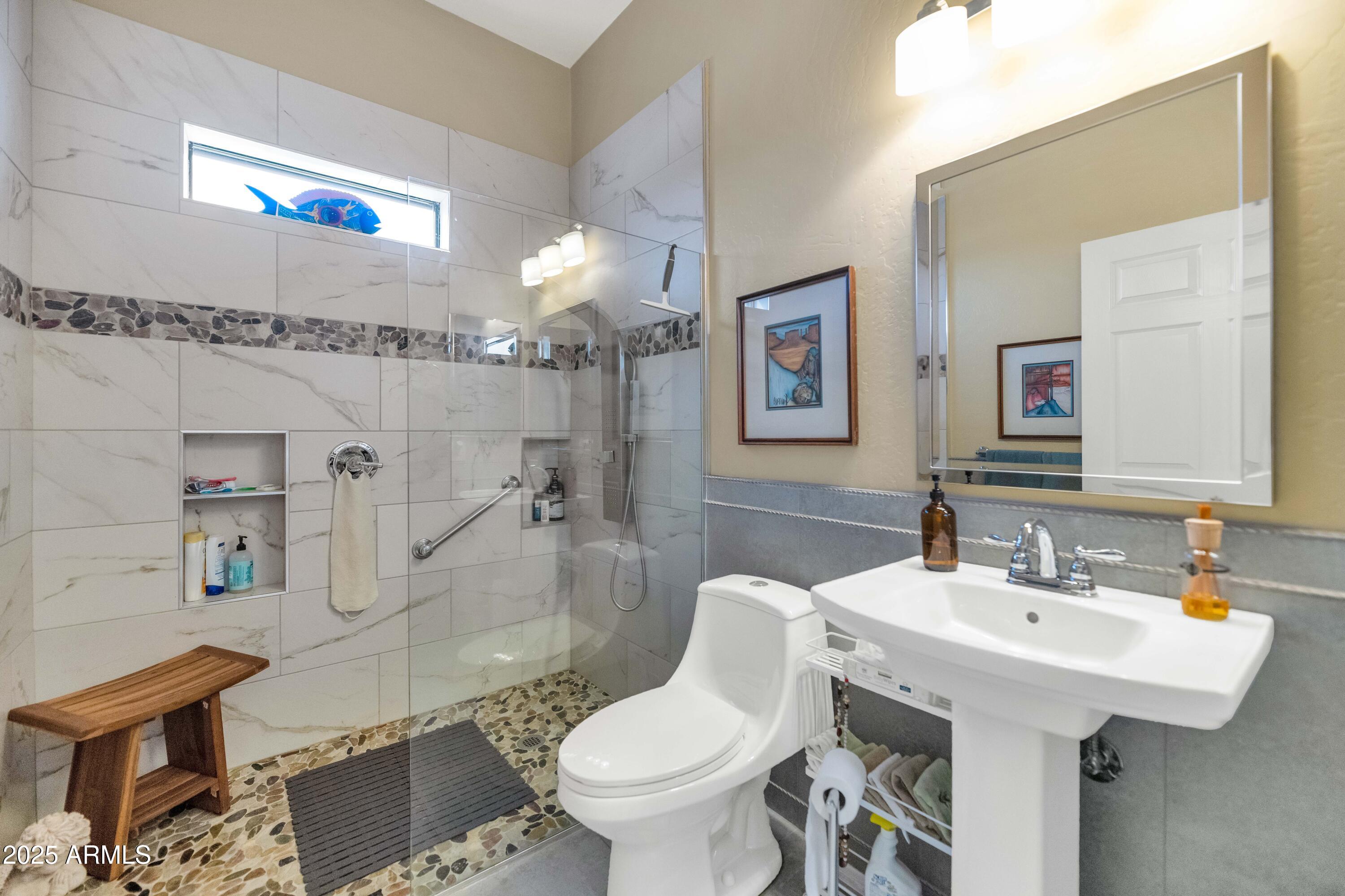 3030 West Irvine Road Phoenix, AZ 85086 - Photo 25 of 51 Main Guest Bathroom