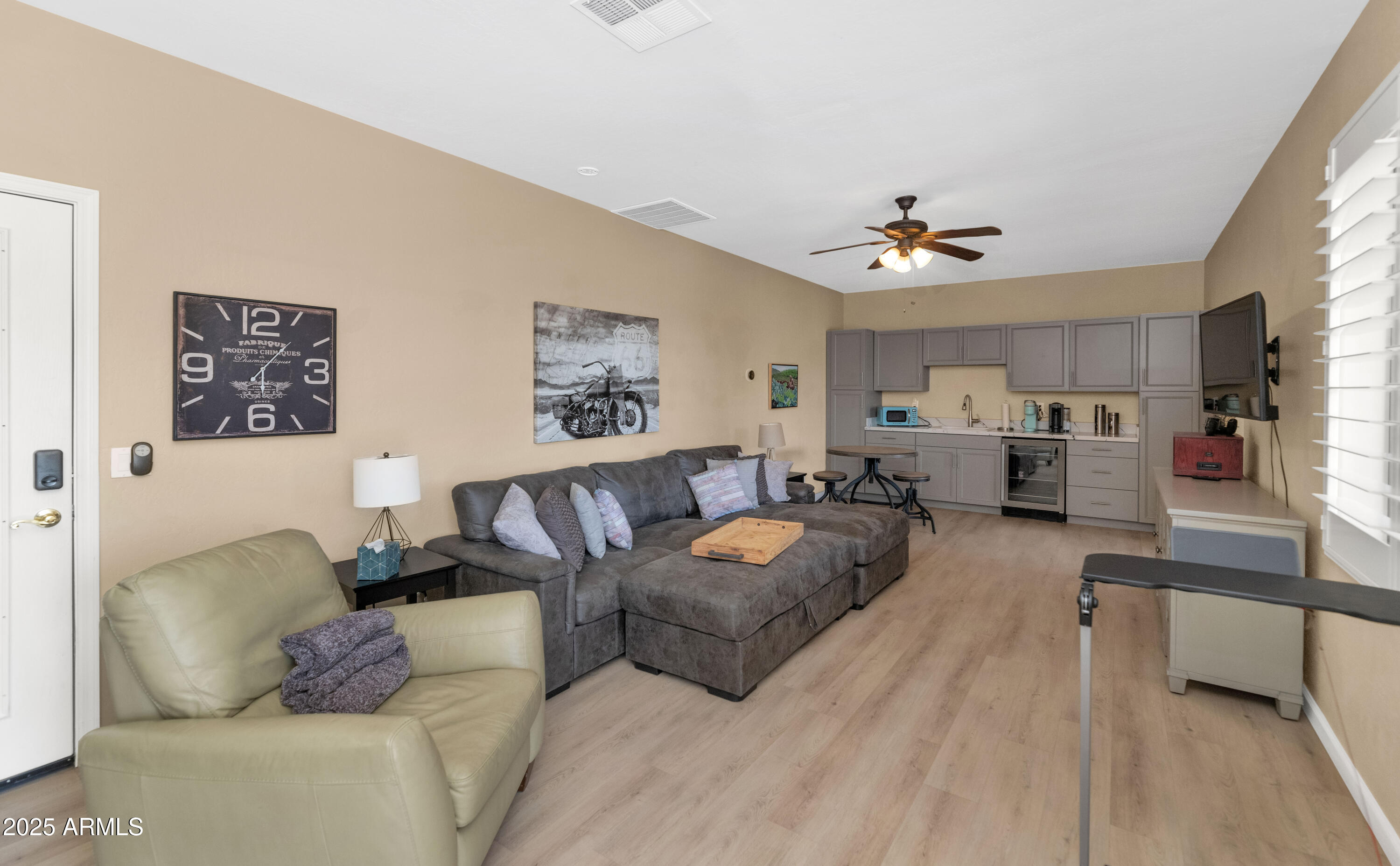 3030 West Irvine Road Phoenix, AZ 85086 - Photo 37 of 51 Guest House Living